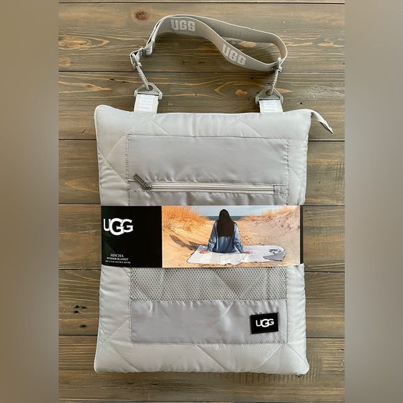 UGG Other Nwt Ugg Mischa Outdoor Blanket Waterresistant Fabric
